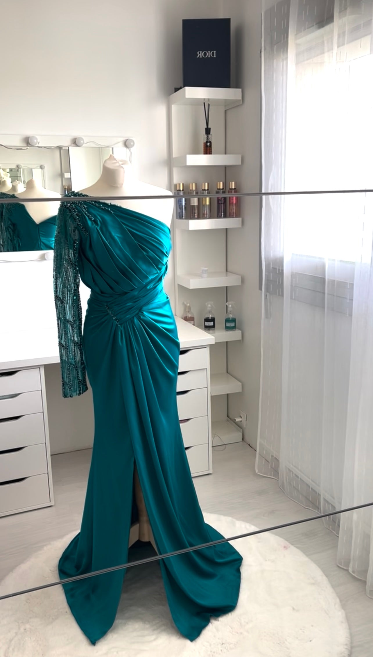Abby Abendkleid mit einem Ärmel