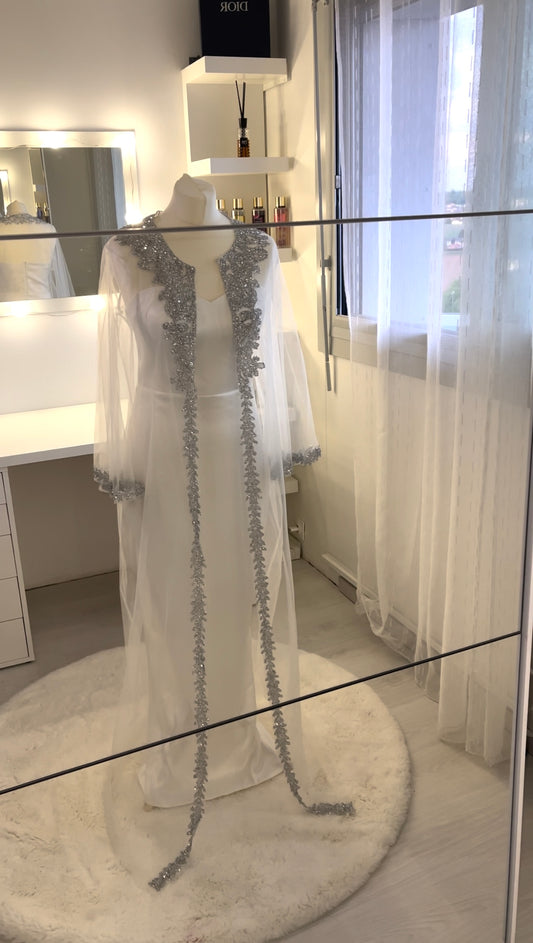 Weiße Abaya