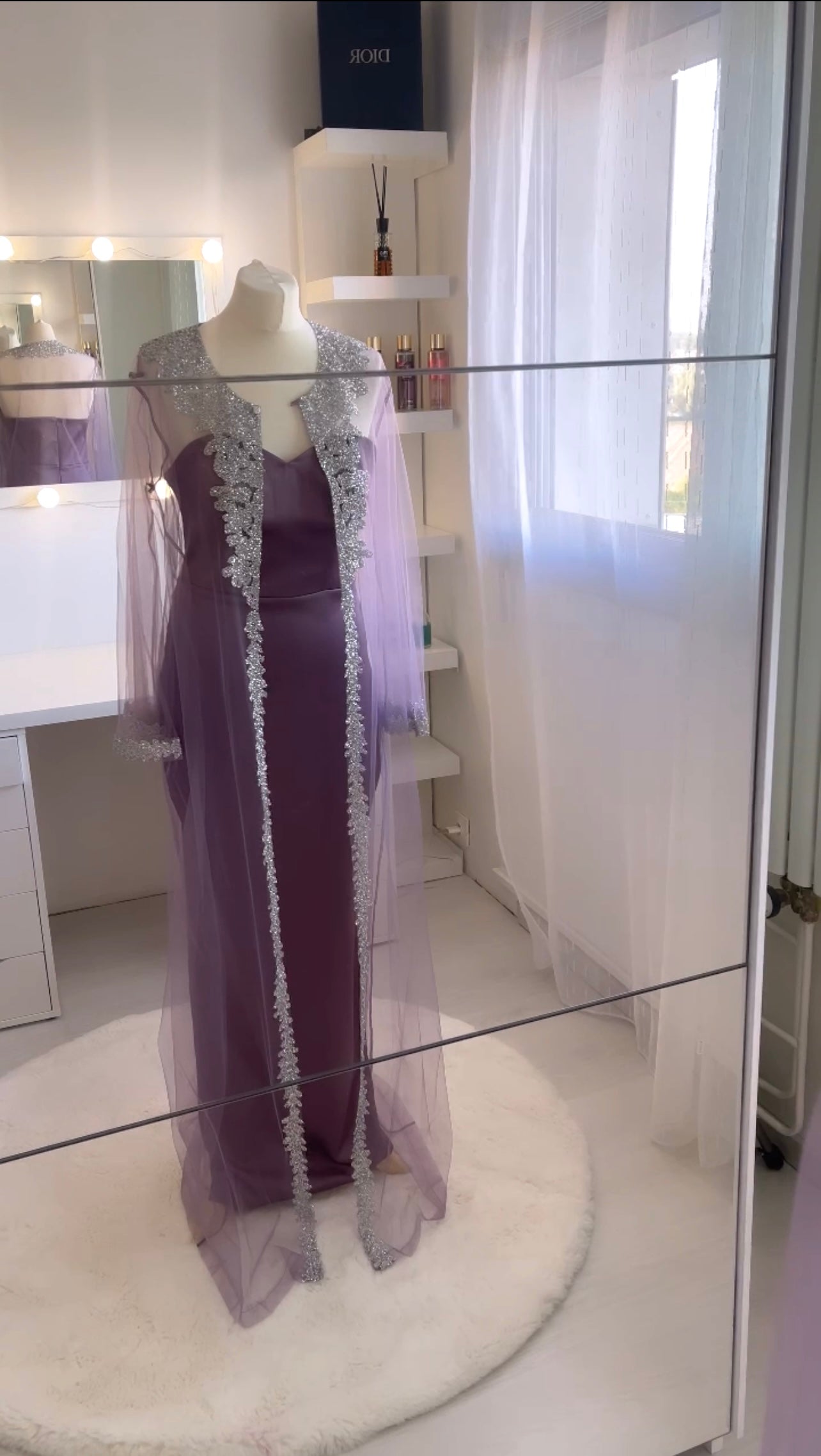 Lila Abaya
