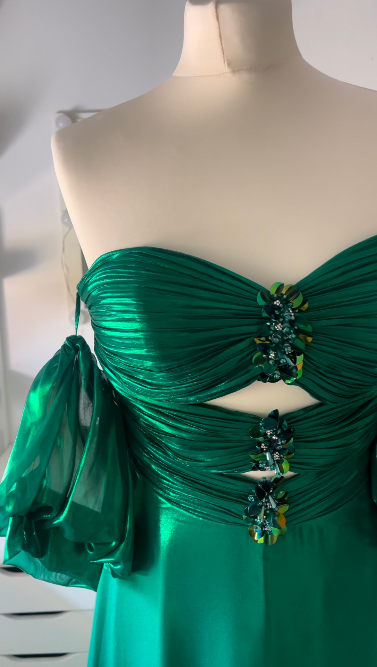 Cleopatra Abendkleid Perlgrün
