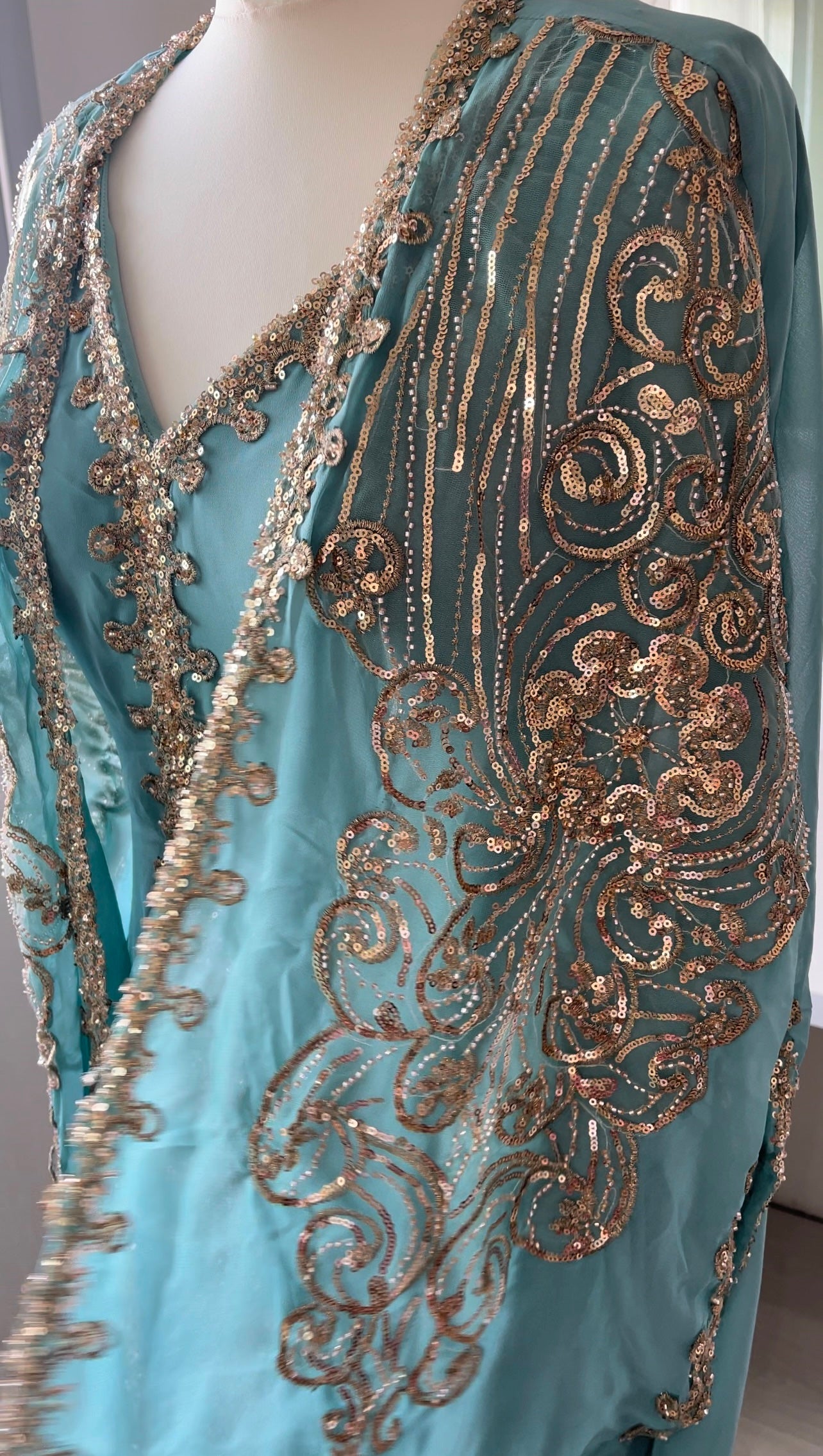 Wassergrüner Kaftan